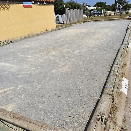 Petanque At 52 Air Conditioning Pour 7 아파트 르발카레스